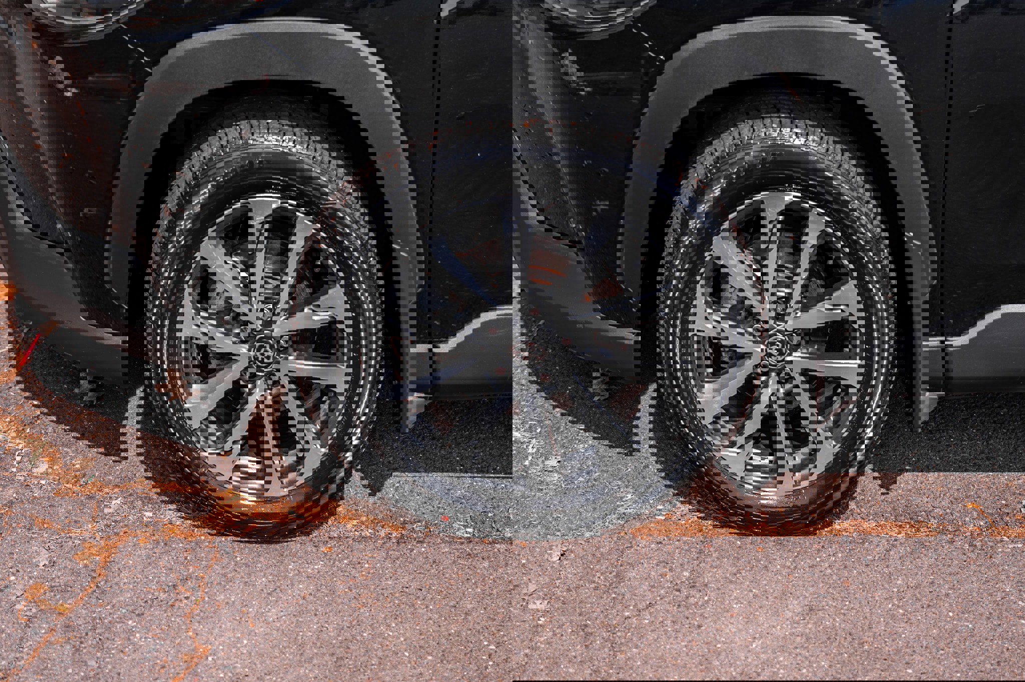 Used 2023 Toyota Corolla Cross XLE w/ Convenience Package image 12