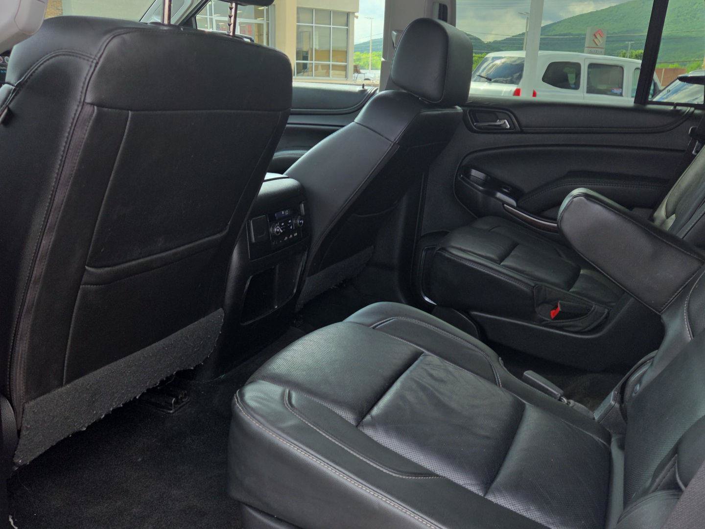 Used 2018 GMC Yukon SLT w/ Open Road Package AWD/4WD image 14