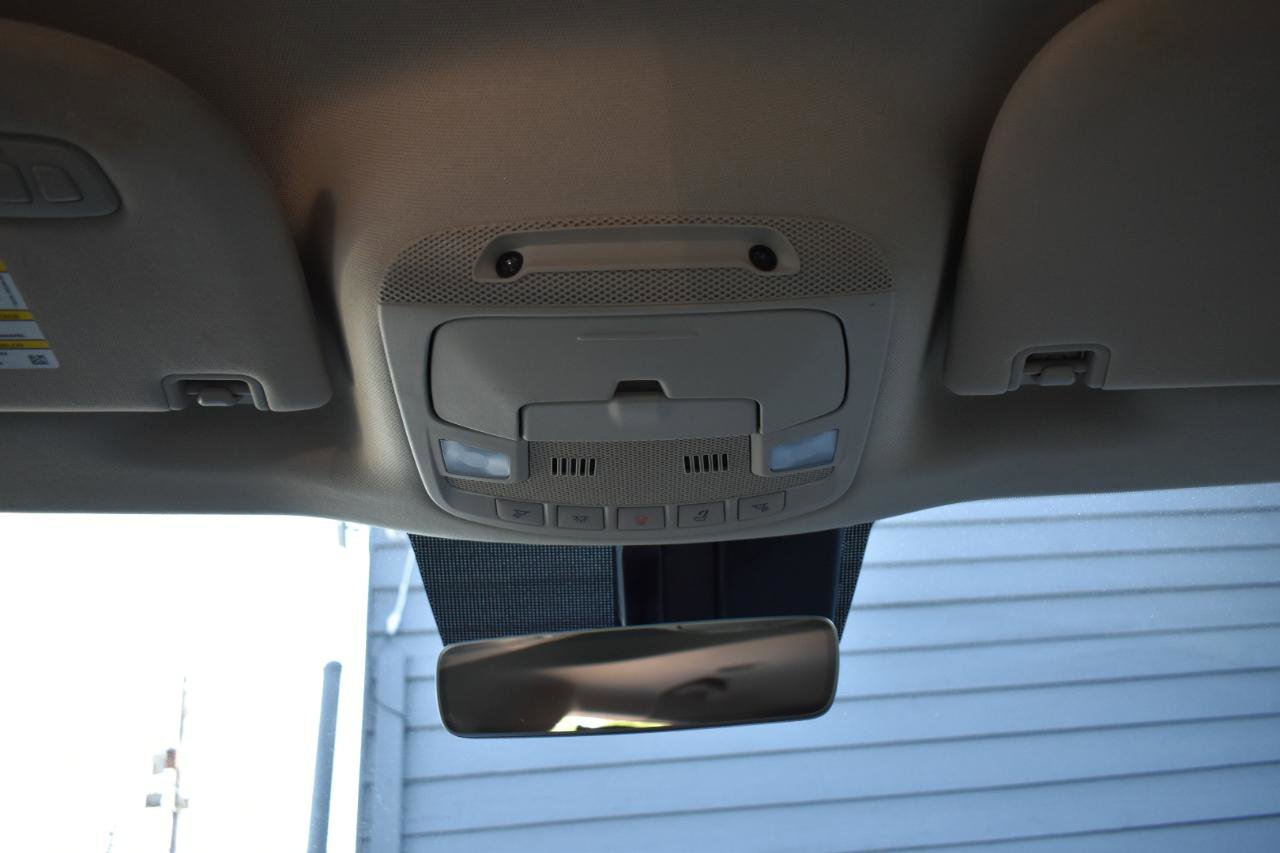 Used 2018 Lincoln Navigator Select RWD image 47