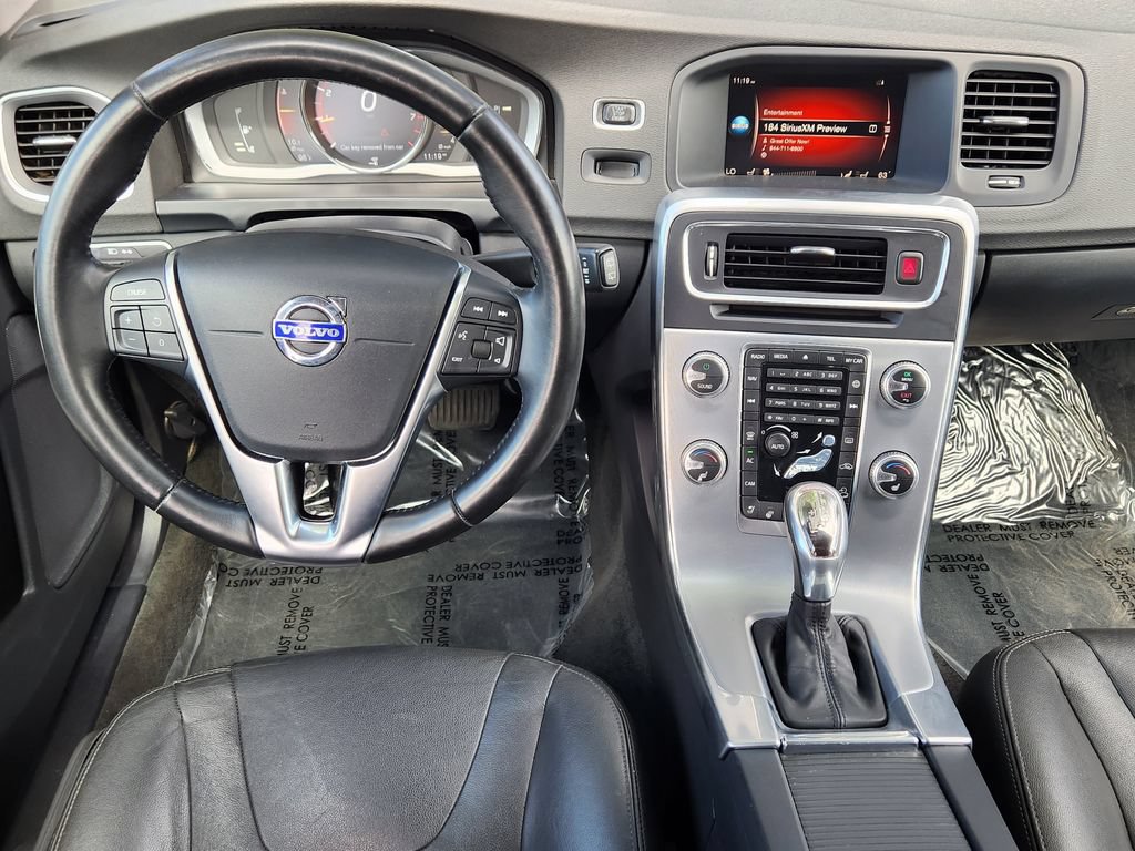 Used 2018 Volvo V60 T5 Cross Country w/ Convenience Package AWD/4WD image 3