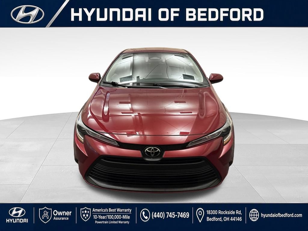 Used 2025 Toyota Corolla LE FWD image 2
