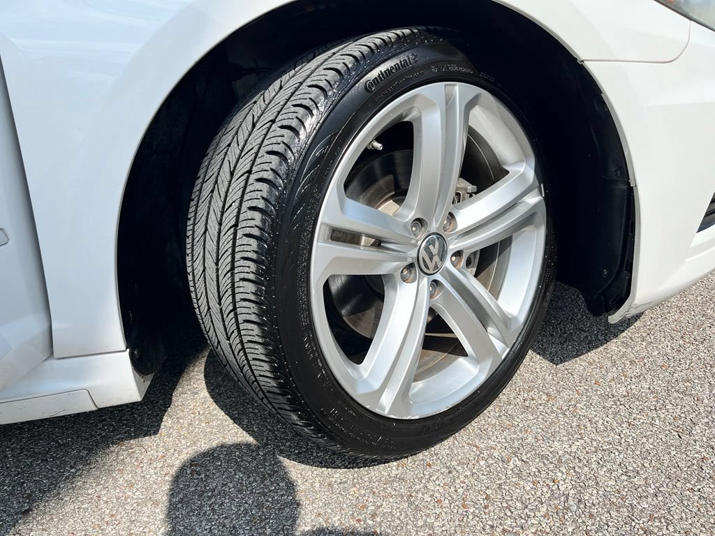 Used 2014 Volkswagen CC R-Line FWD image 6