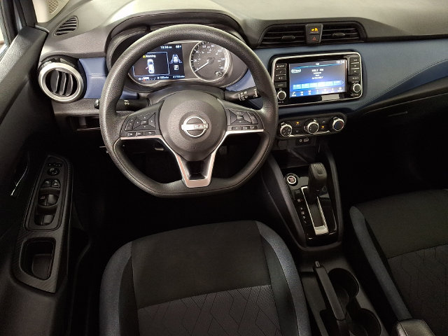 Used 2025 Nissan Versa SV FWD image 2