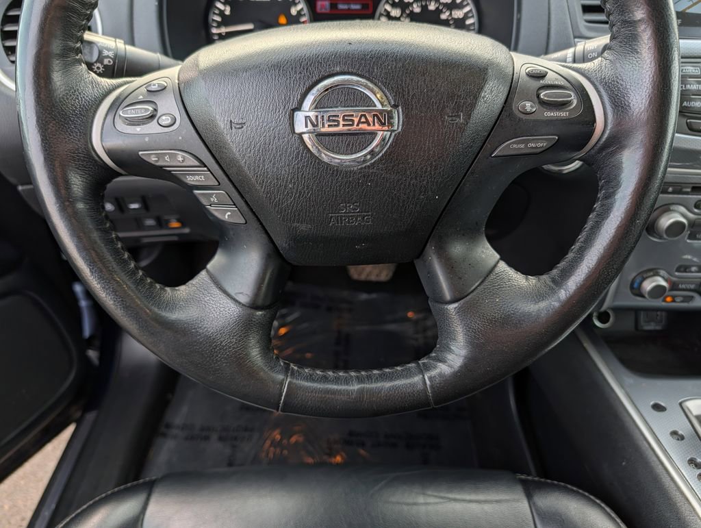 Used 2020 Nissan Pathfinder SL AWD/4WD image 25