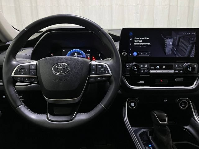 Certified 2024 Toyota Grand Highlander AWD image 23