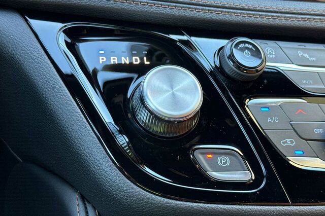 New 2026 Chrysler Pacifica Pinnacle image 21
