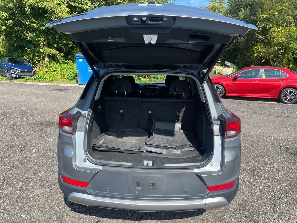 Used 2023 Chevrolet TrailBlazer LT w/ Sun and Liftgate Package image 24