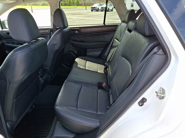 Used 2019 Subaru Outback 2.5i Limited w/ Popular Package #2 image 10