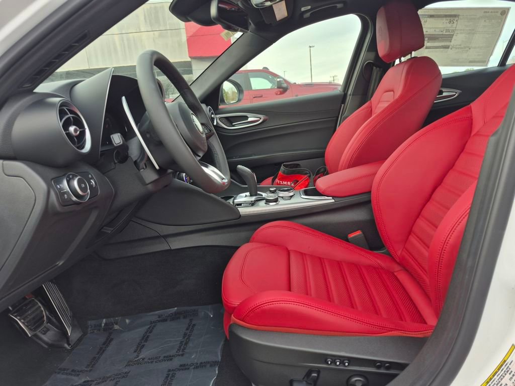 New 2025 Alfa Romeo Giulia w/ Driving Assist Package video 2