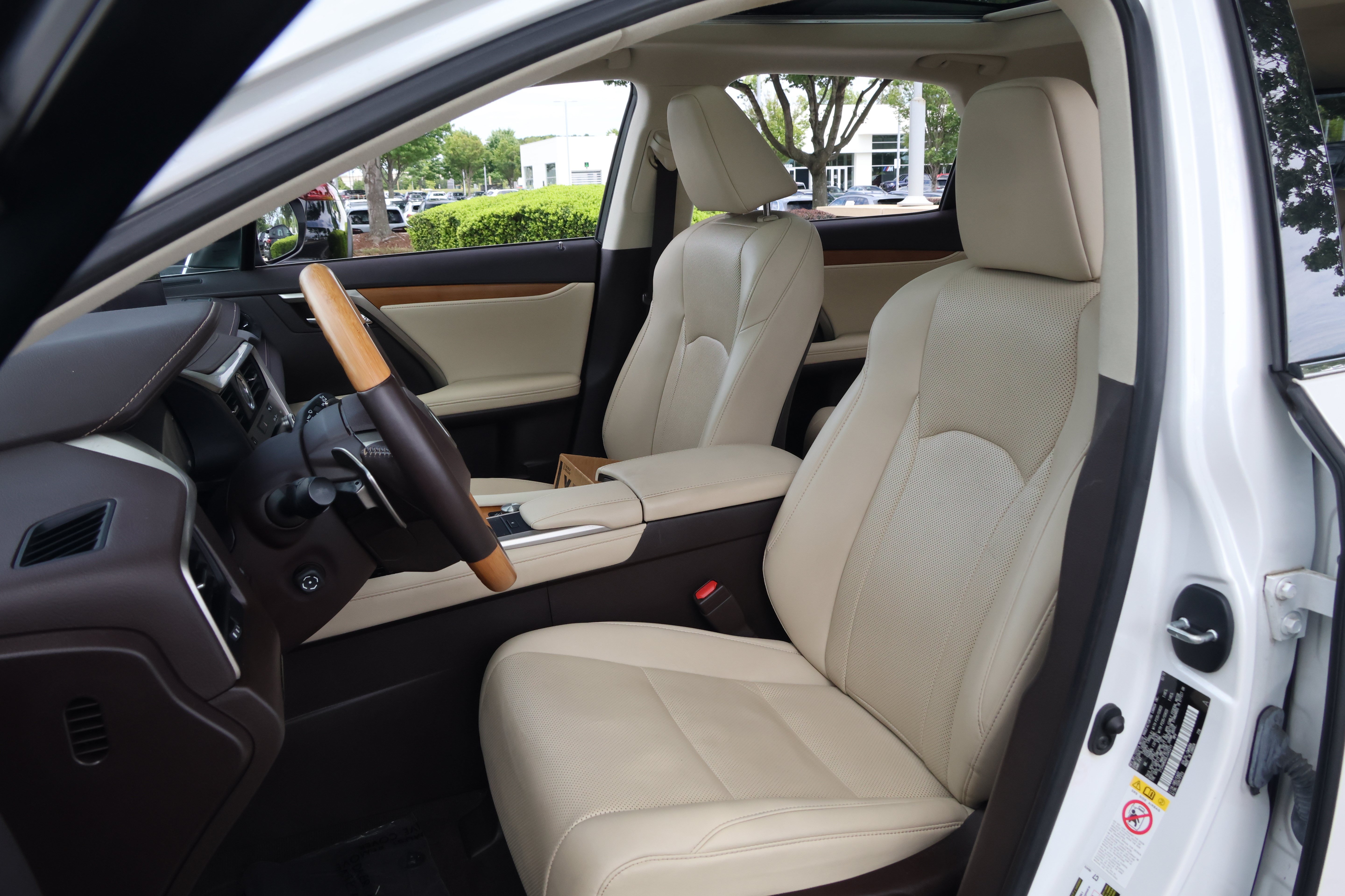 Used 2020 Lexus RX 450h AWD w/ Premium Package image 33