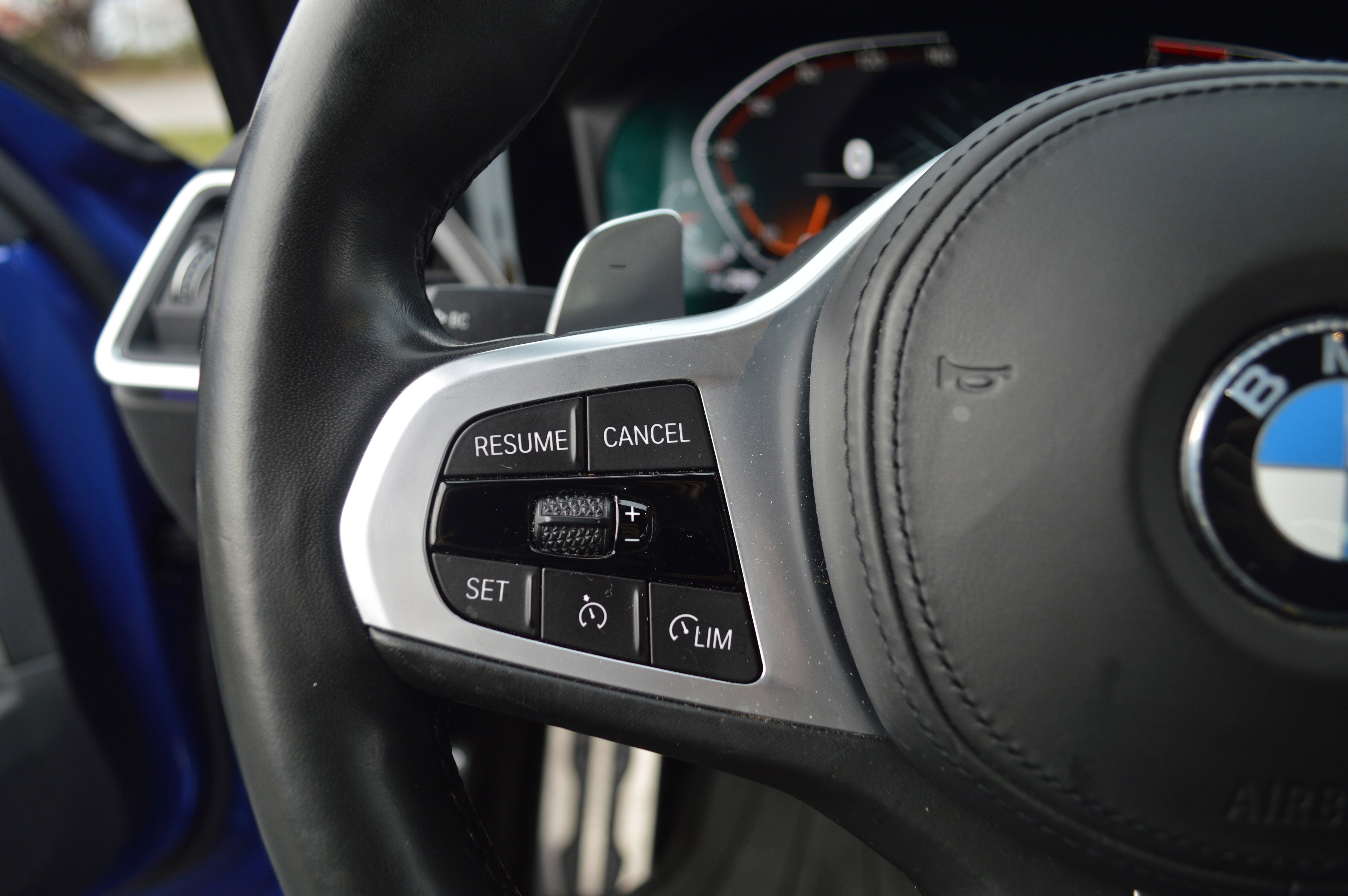 Used 2019 BMW 330i Sedan w/ M Sport Package image 15