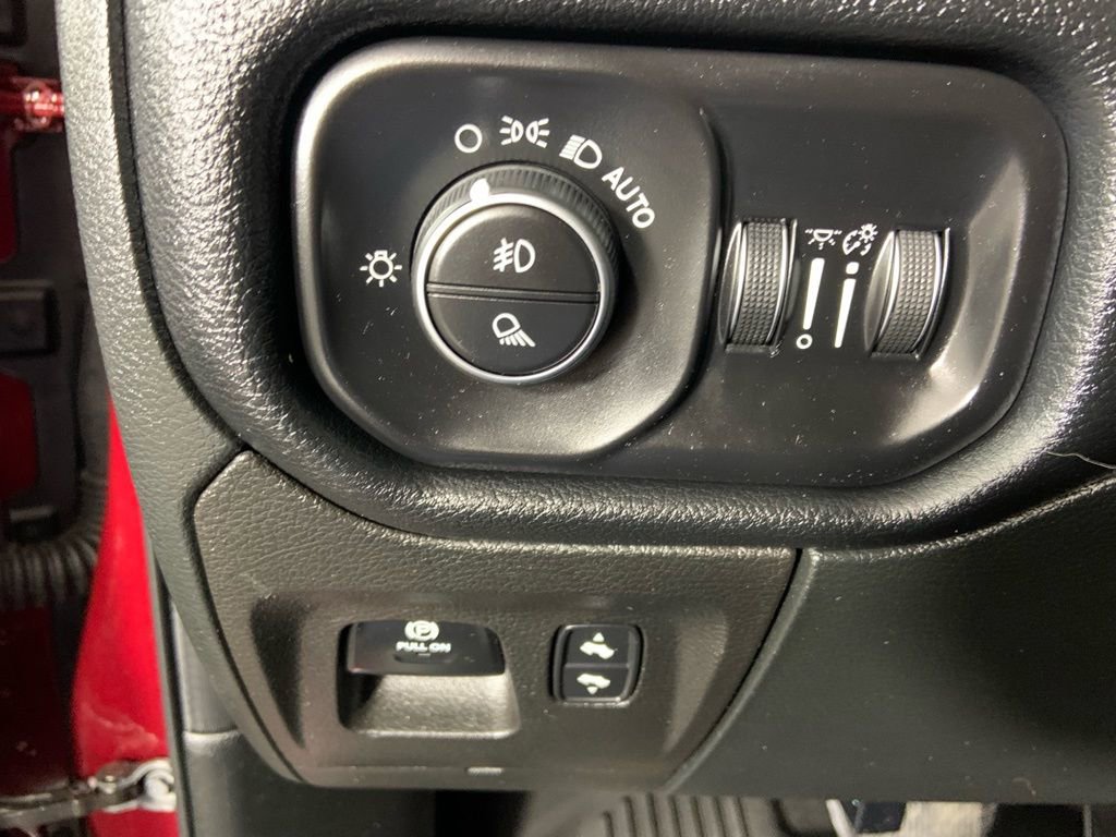 Used 2020 RAM 1500 Laramie image 25