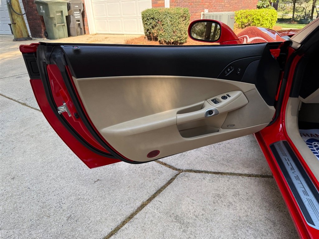 Used 2010 Chevrolet Corvette Grand Sport w/ Preferred Equipment Group image 51