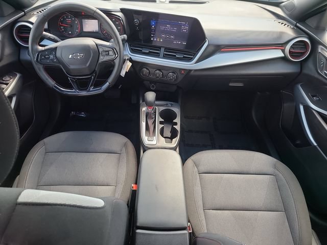 Used 2025 Chevrolet Trax RS w/ Driver Confidence Package FWD image 15