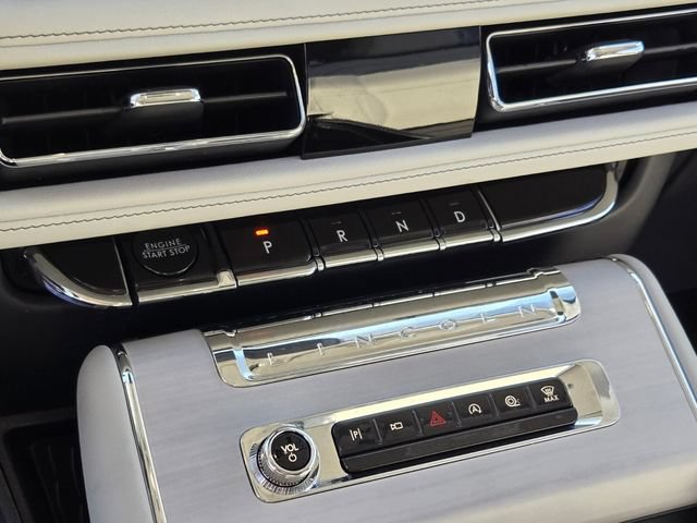 Used 2025 Lincoln Aviator Reserve w/ Illumination Package AWD/4WD image 30