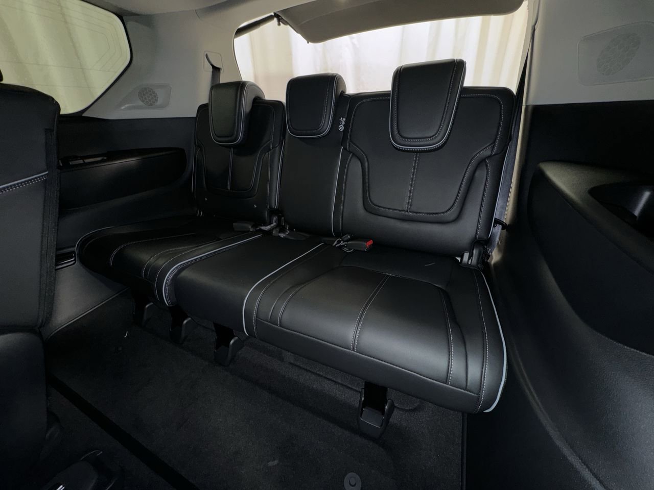 New 2025 INFINITI QX80 Sensory w/ Premium Cargo Package image 30