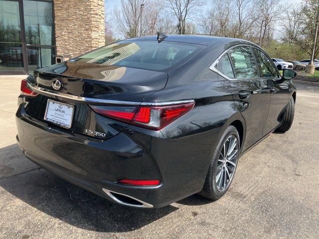 Used 2025 Lexus ES 350 w/ Premium Package image 3