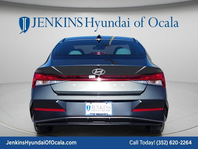New 2026 Hyundai Elantra Limited FWD image 3