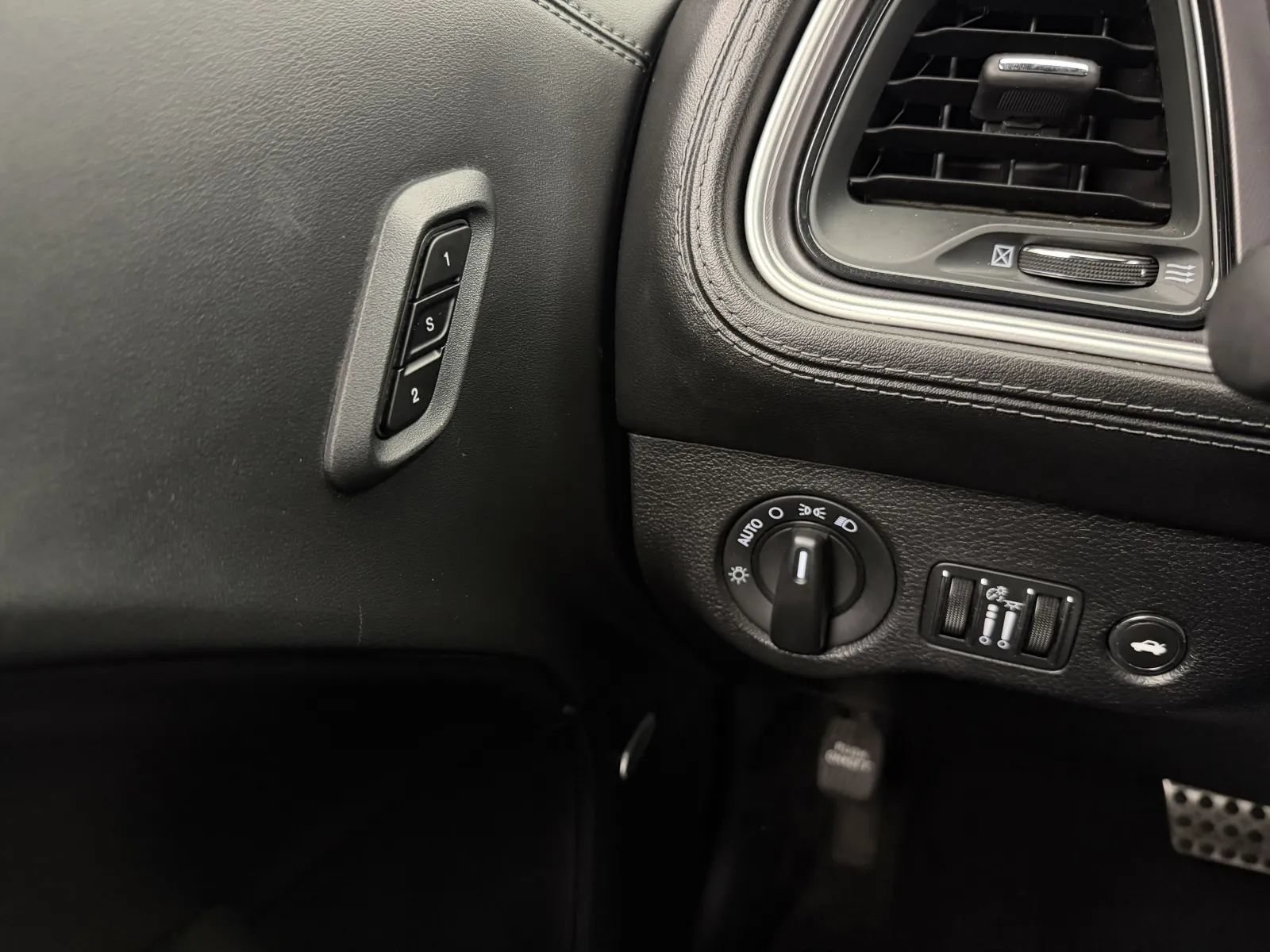 Used 2020 Dodge Challenger R/T Scat Pack RWD image 17
