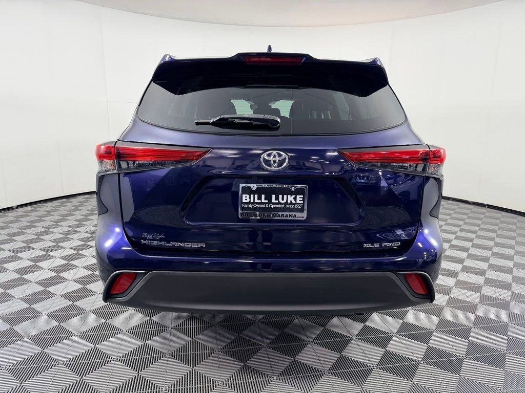 Used 2021 Toyota Highlander XLE image 8