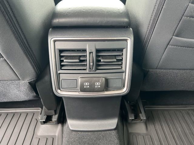 Used 2024 Subaru Forester Premium image 8