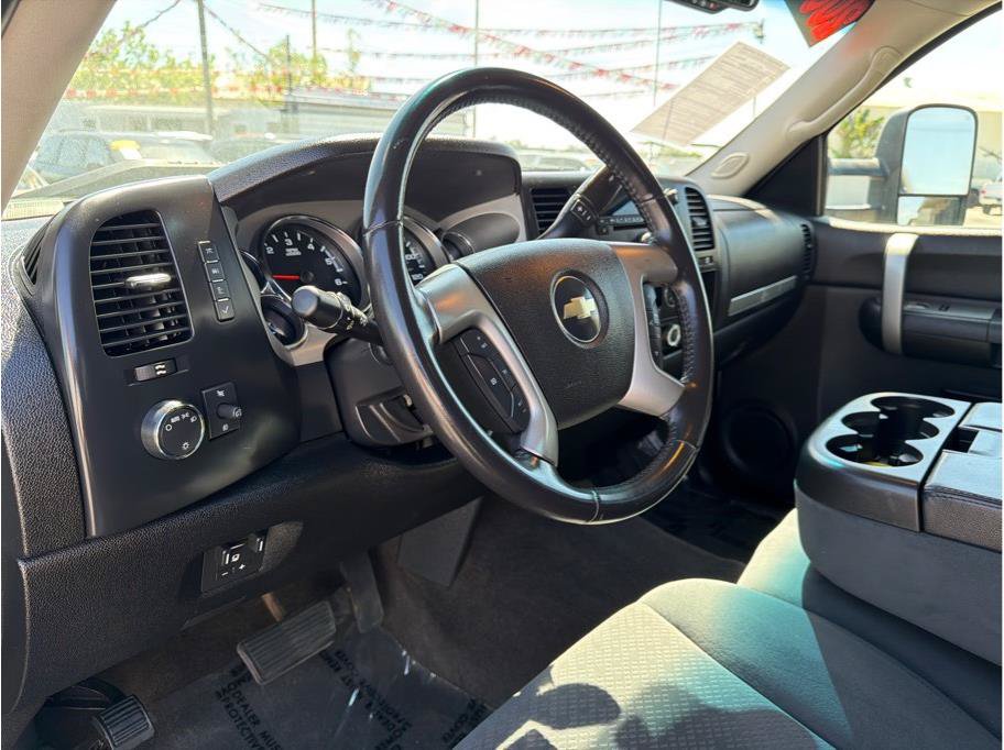 Used 2008 Chevrolet Silverado 2500 LT w/ 1LT Convenience Package RWD image 6