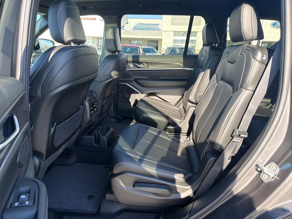 New 2026 Jeep Grand Cherokee L Limited w/ Limited Altitude Package image 25