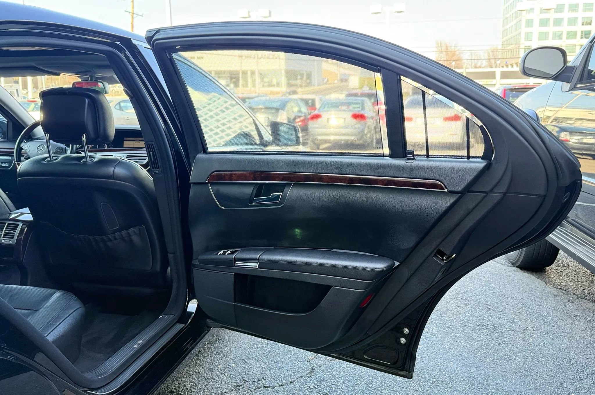 Used 2013 Mercedes-Benz S 550 4MATIC image 30