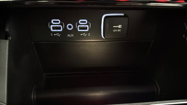 Used 2024 Jeep Grand Cherokee Laredo X image 7