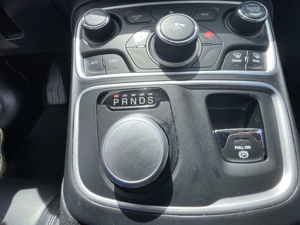 Used 2017 Chrysler 200 Limited Platinum FWD image 15