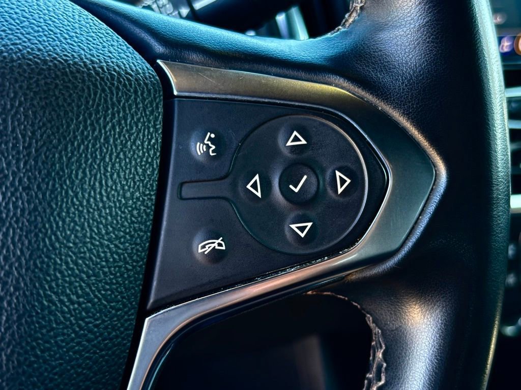 Used 2023 Chevrolet Traverse LT image 15