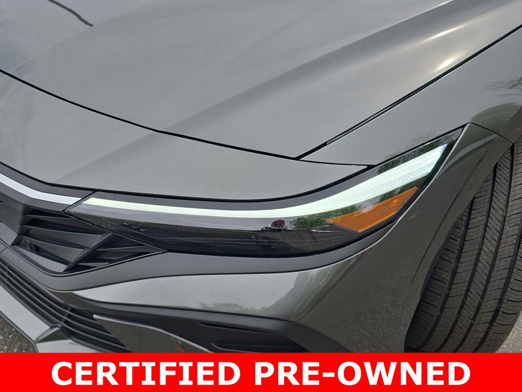 Certified 2025 Hyundai Elantra SEL image 32