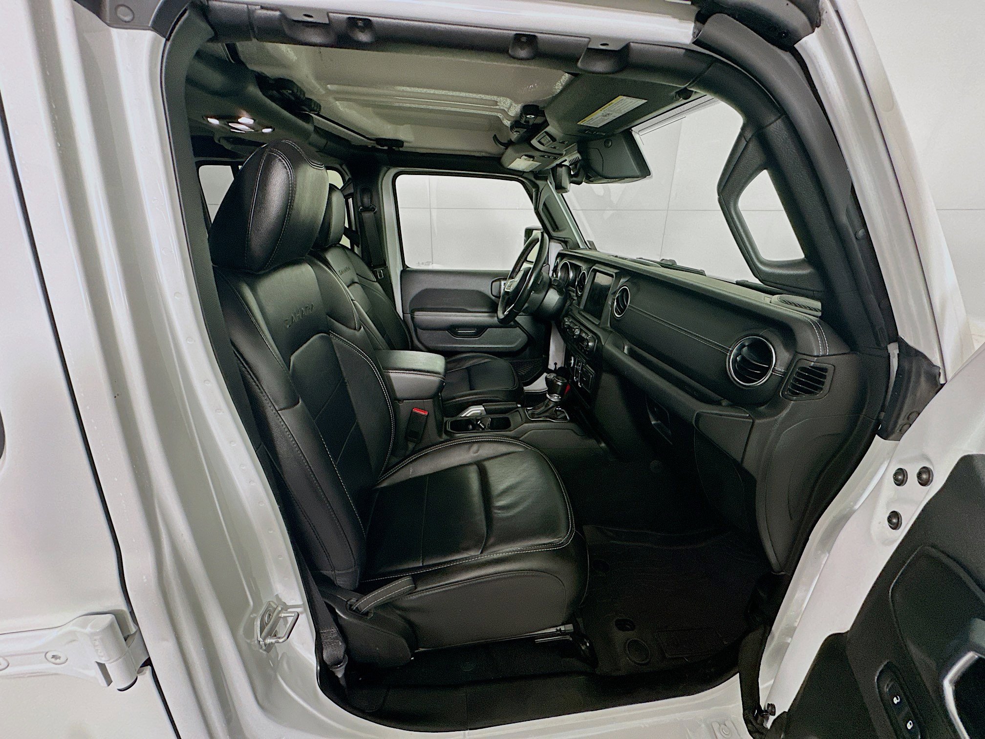 Used 2022 Jeep Wrangler Sahara w/ Safety Group image 31