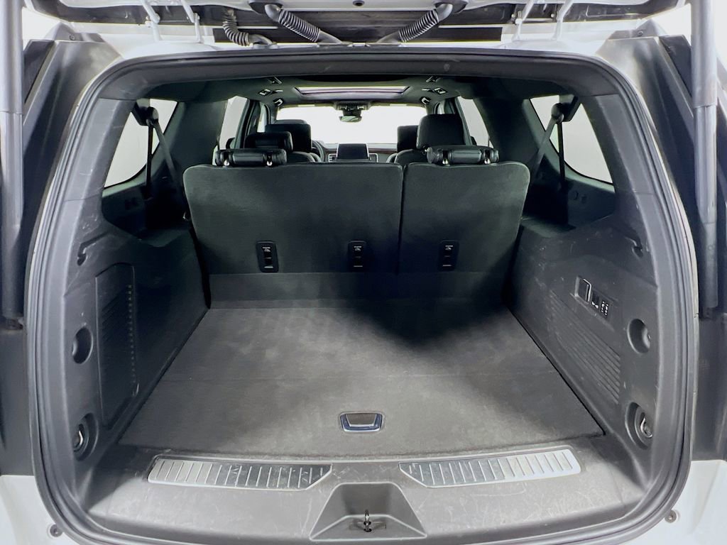 Certified 2023 Chevrolet Suburban High Country w/ LPO, Illumination Package image 28