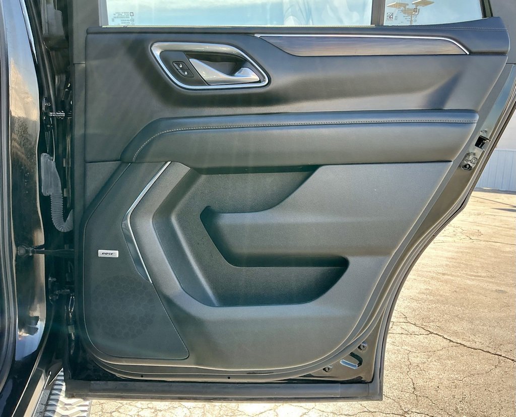 Used 2023 Chevrolet Tahoe Z71 w/ Luxury Package image 24
