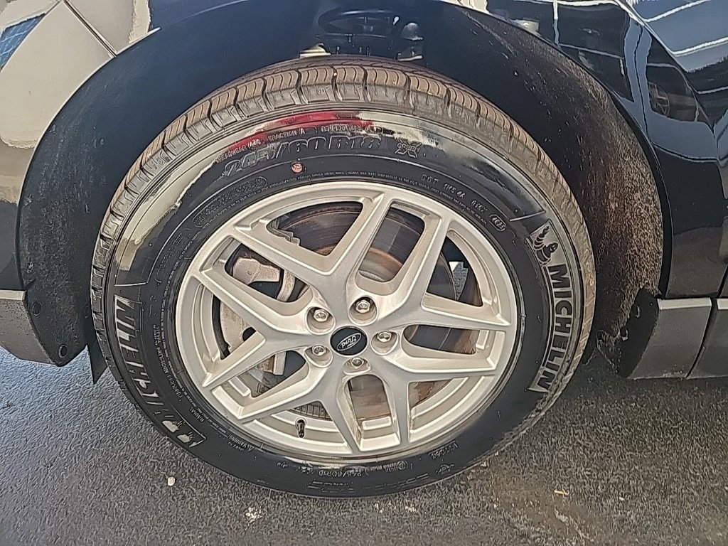 Used 2024 Ford Edge SEL image 8