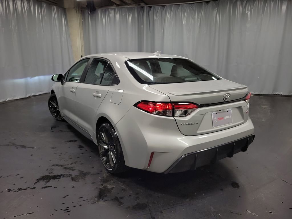 Used 2024 Toyota Corolla SE image 6