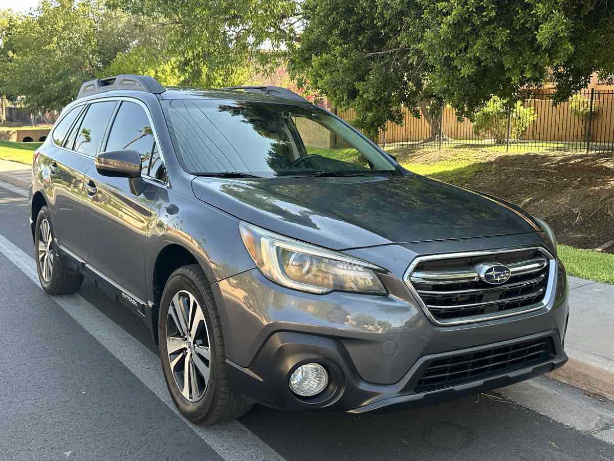 Used 2018 Subaru Outback 2.5i Limited AWD/4WD image 2