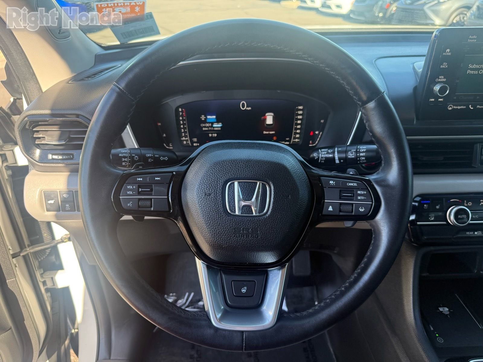 Used 2023 Honda Pilot Elite image 16