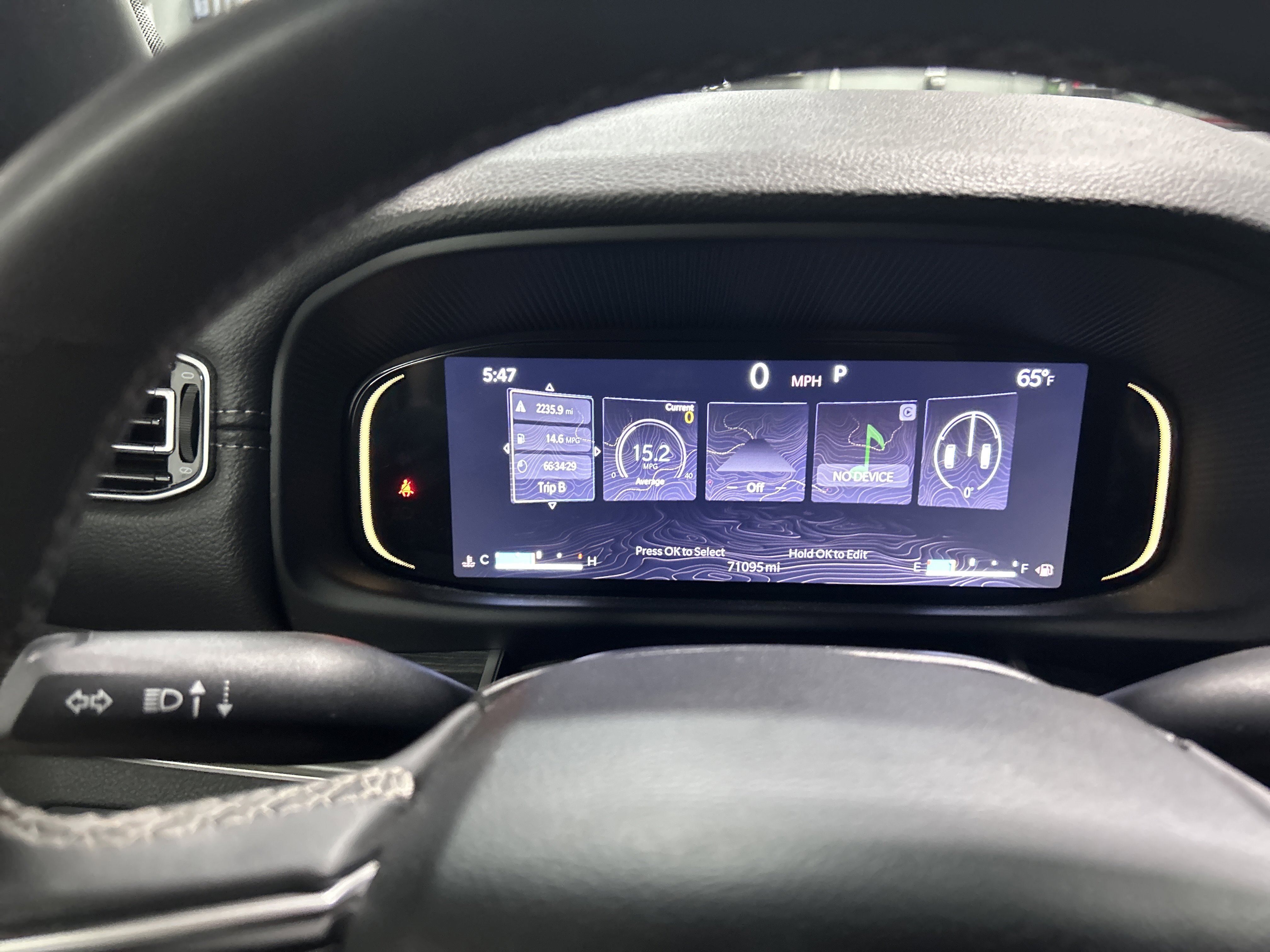 Used 2023 Jeep Wagoneer L Series II image 14