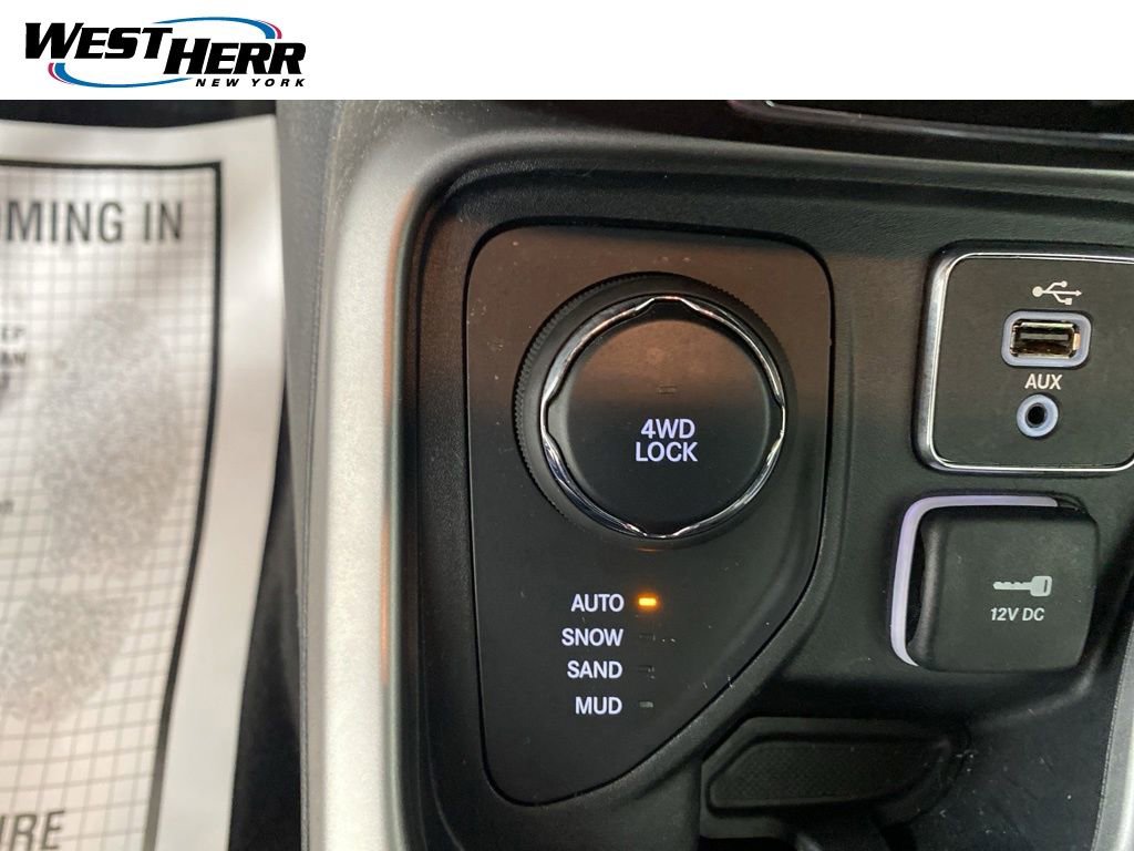 Used 2018 Jeep Compass Latitude AWD/4WD image 28