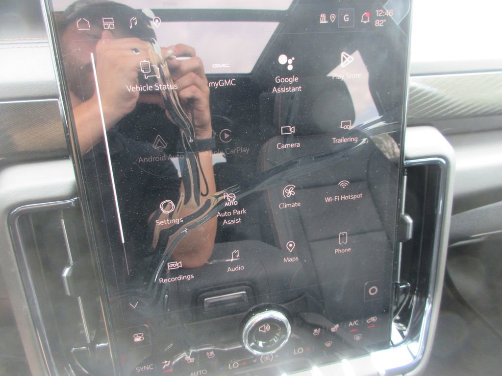 New 2026 GMC Yukon AT4 image 19