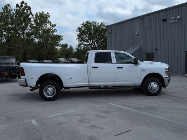 New 2026 RAM 3500 Tradesman w/ Chrome Appearance Group A AWD/4WD image 9