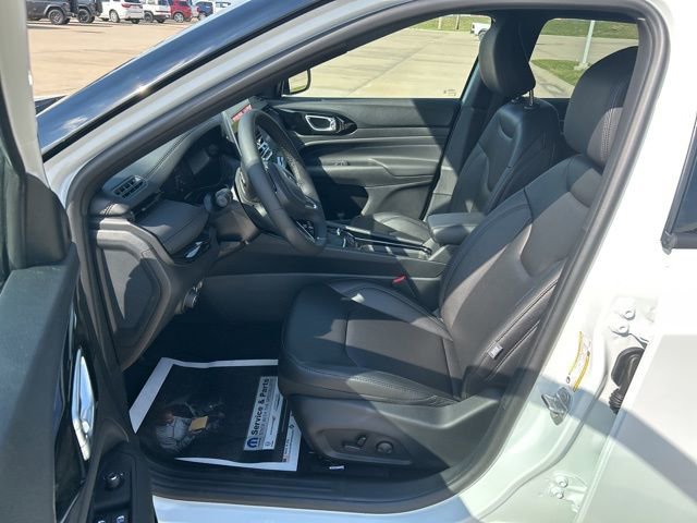 New 2026 Jeep Compass Limited image 17