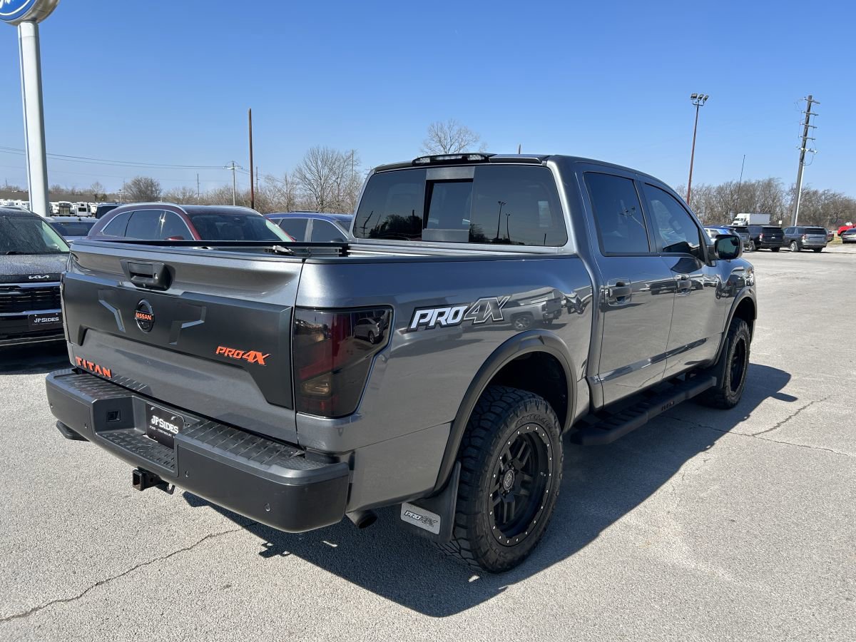 Used 2021 Nissan Titan PRO-4X w/ Pro-4x Convenience Package image 5