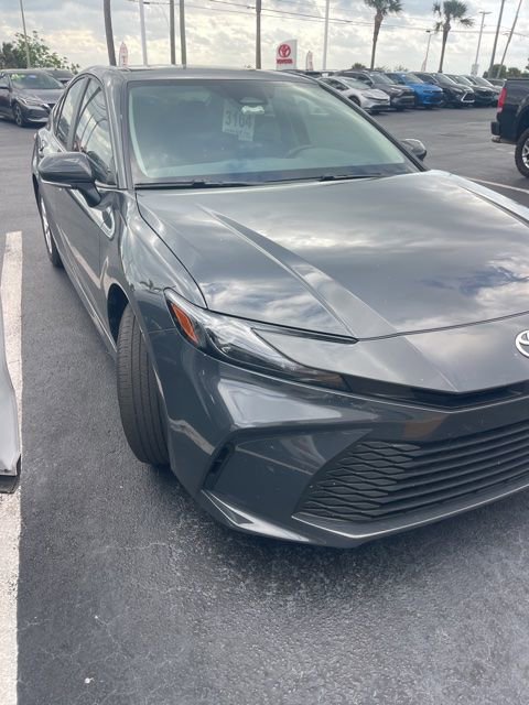 Used 2025 Toyota Camry LE w/ Convenience Package FWD image 2