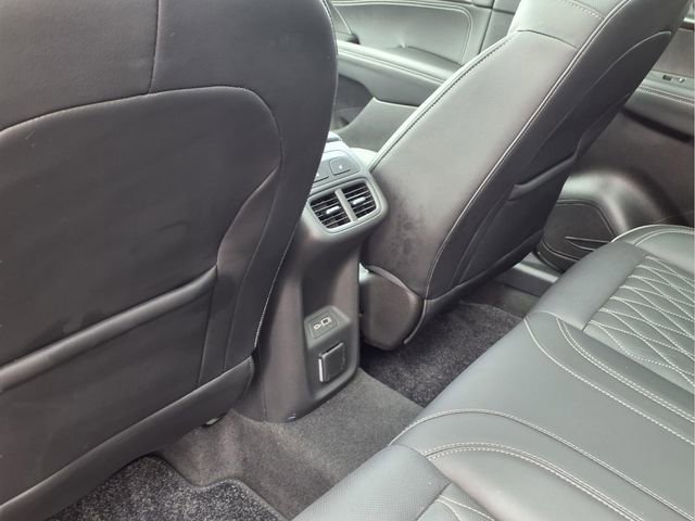 Certified 2023 Buick Envision Avenir image 24