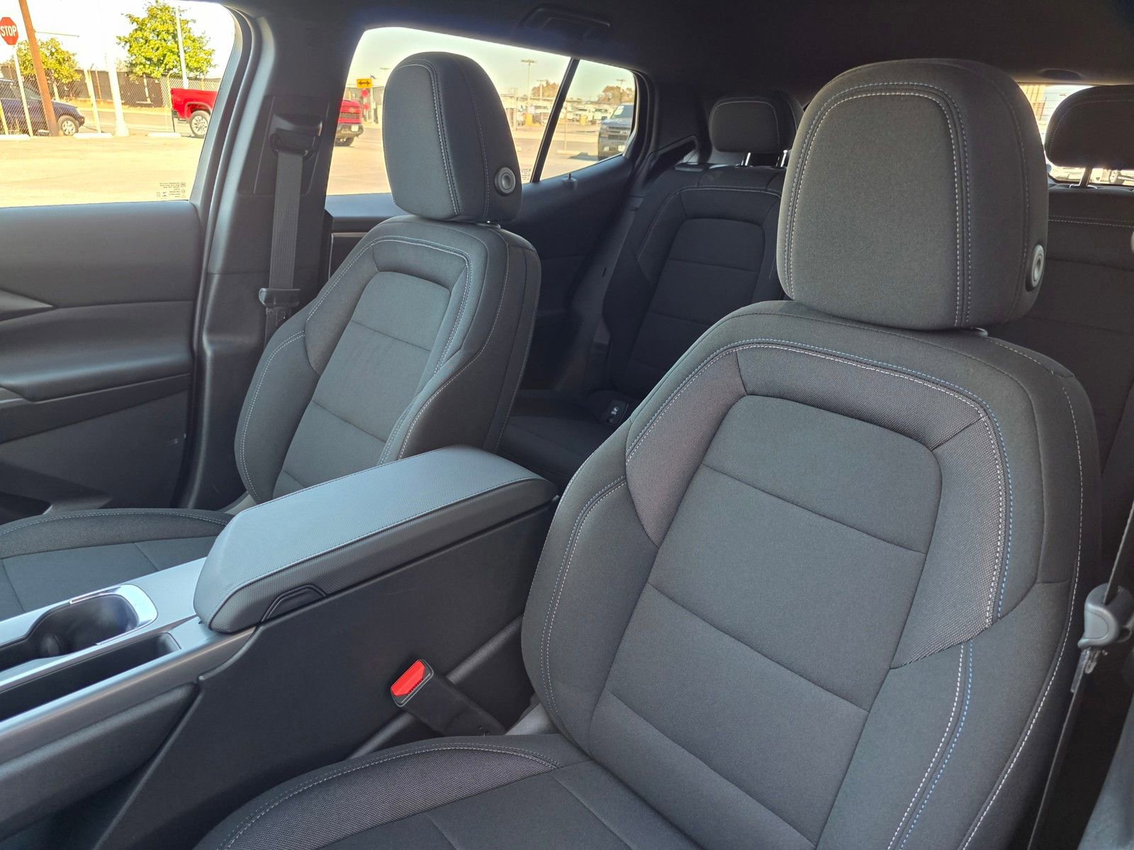 New 2026 Chevrolet Equinox EV LT w/ LPO, Blackout Package image 22