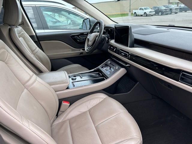 Used 2021 Lincoln Aviator Reserve w/ Equipment Group 208A AWD/4WD image 13