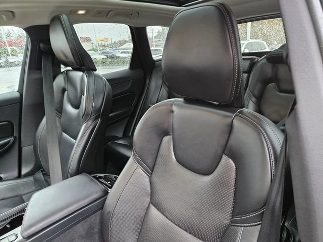 Certified 2023 Volvo XC60 B5 Ultimate w/ Protection Package Premier AWD/4WD image 14